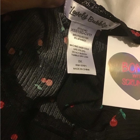 Lovely Bubbly 2X plus size cherry black tank top with scrunchie NWT - Picture 5 of 9